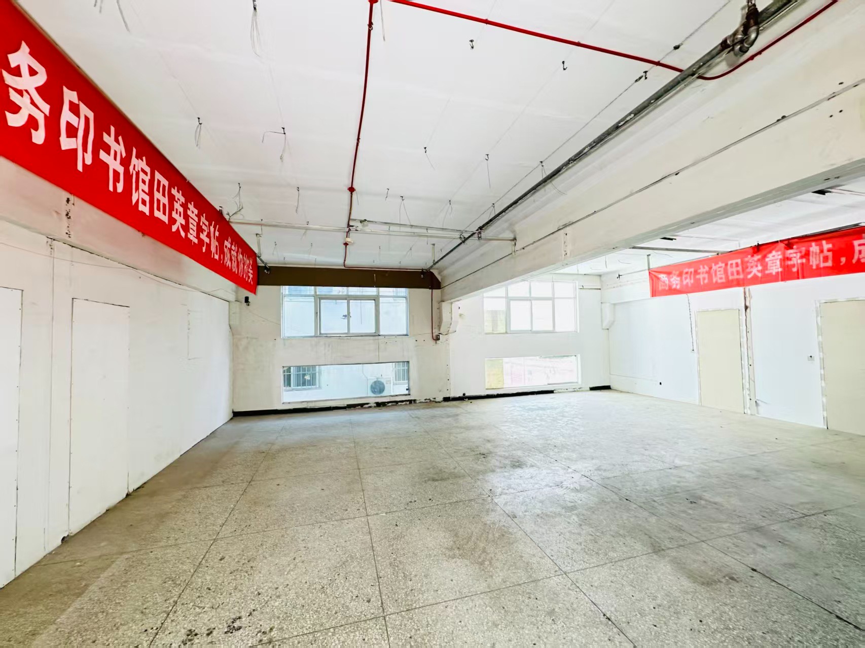 建业智慧港建议再强化“人工智能算力中心、AI应用孵化、数字经济示范园”等产业概念，会更符合产业园招商语言_COPY
